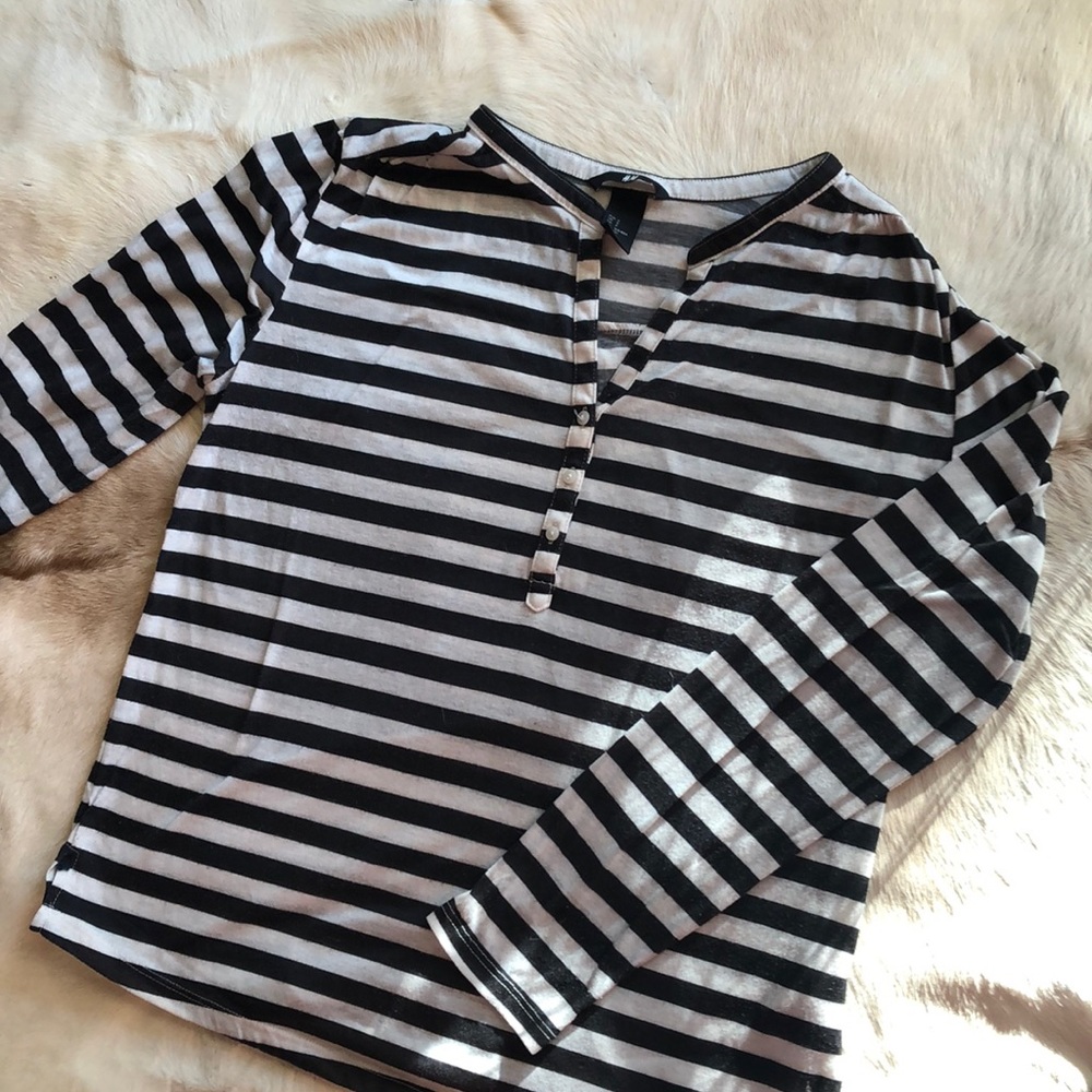 🔥3 for $20- H&M Striped Henley